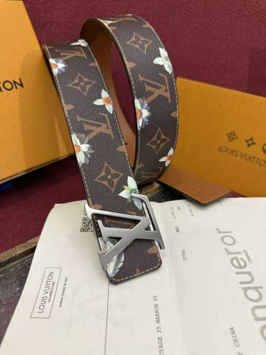Picture of Louis Vuitton Belts _SKUfw233311483fw